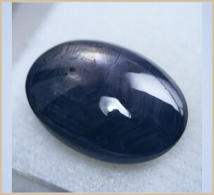 zaffiro cabochon